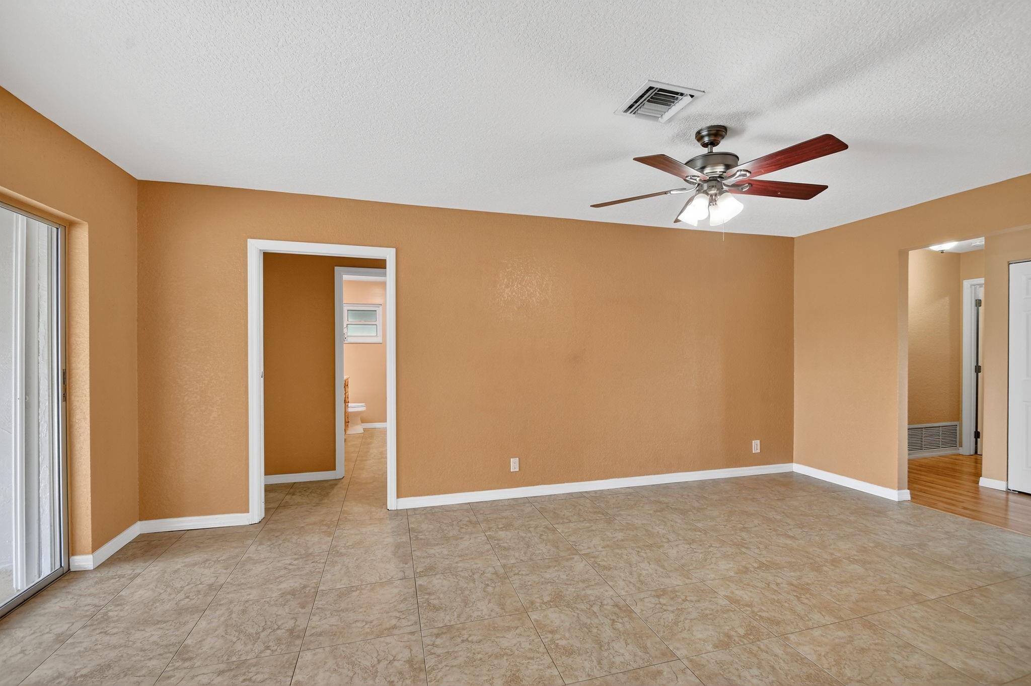 PALM BEACH NATL GOLF AND - Residential