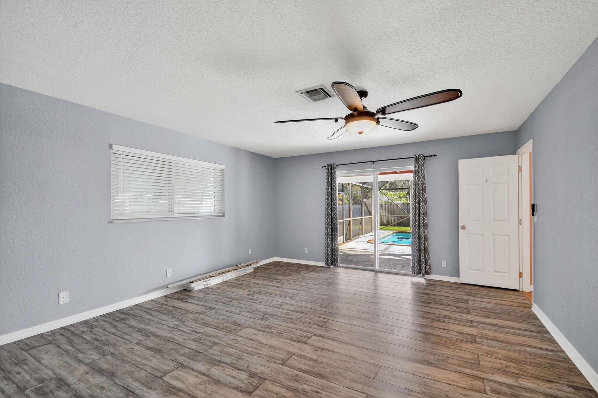 PALM BEACH NATL GOLF AND - Residential