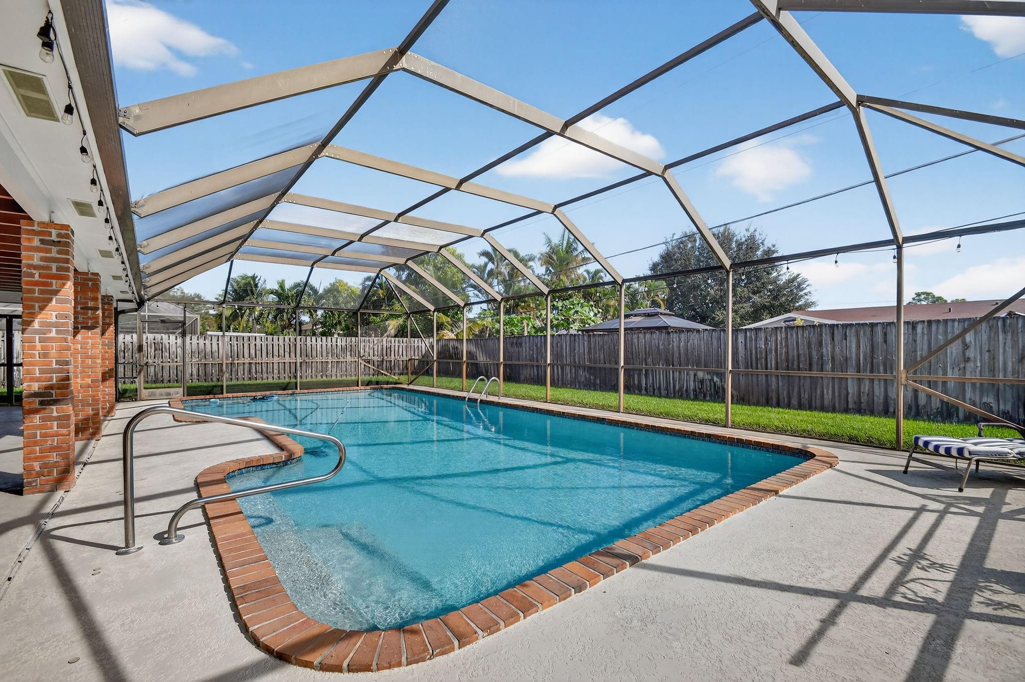 PALM BEACH NATL GOLF AND - Residential