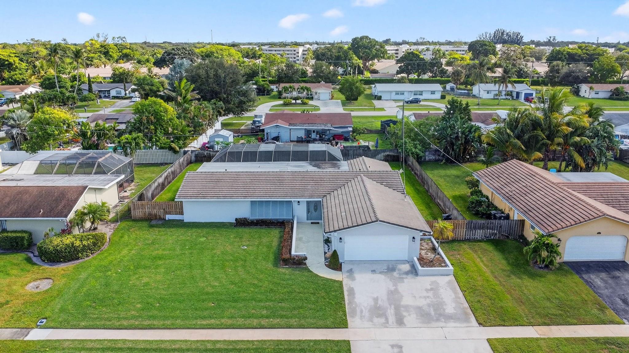 PALM BEACH NATL GOLF AND - Residential