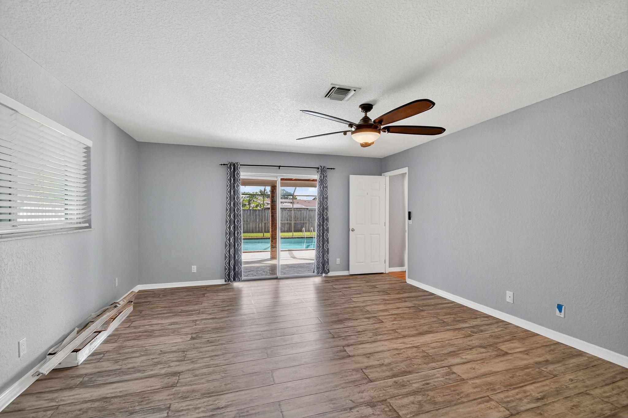 PALM BEACH NATL GOLF AND - Residential