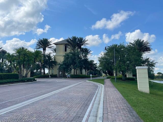 TRADITION PLAT NO 19 - Residential