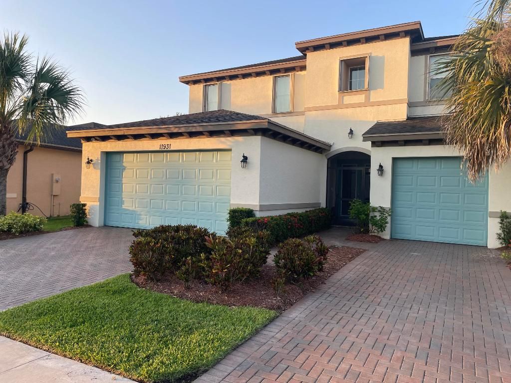 Photo of 11931 SW Crestwood Circle, Port Saint Lucie, FL 34987 (MLS # R11139861)