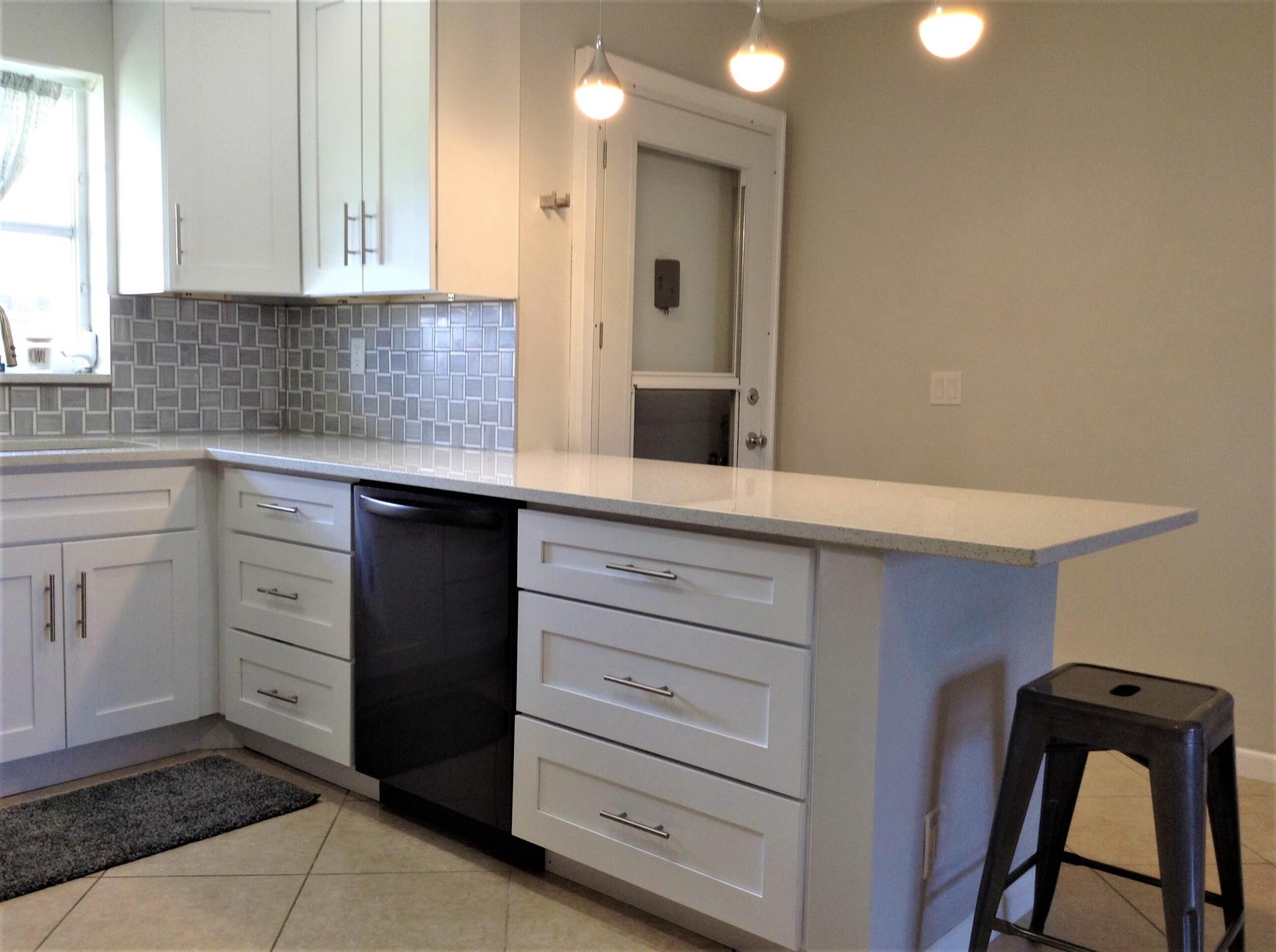 CRESTHAVEN VILLAS CONDO 2 - Residential