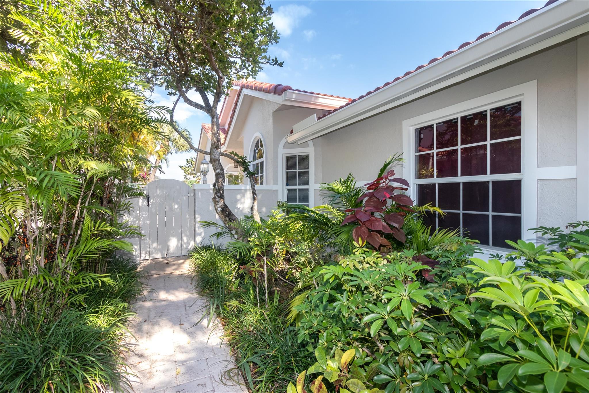 Misty Oaks Condo - Residential