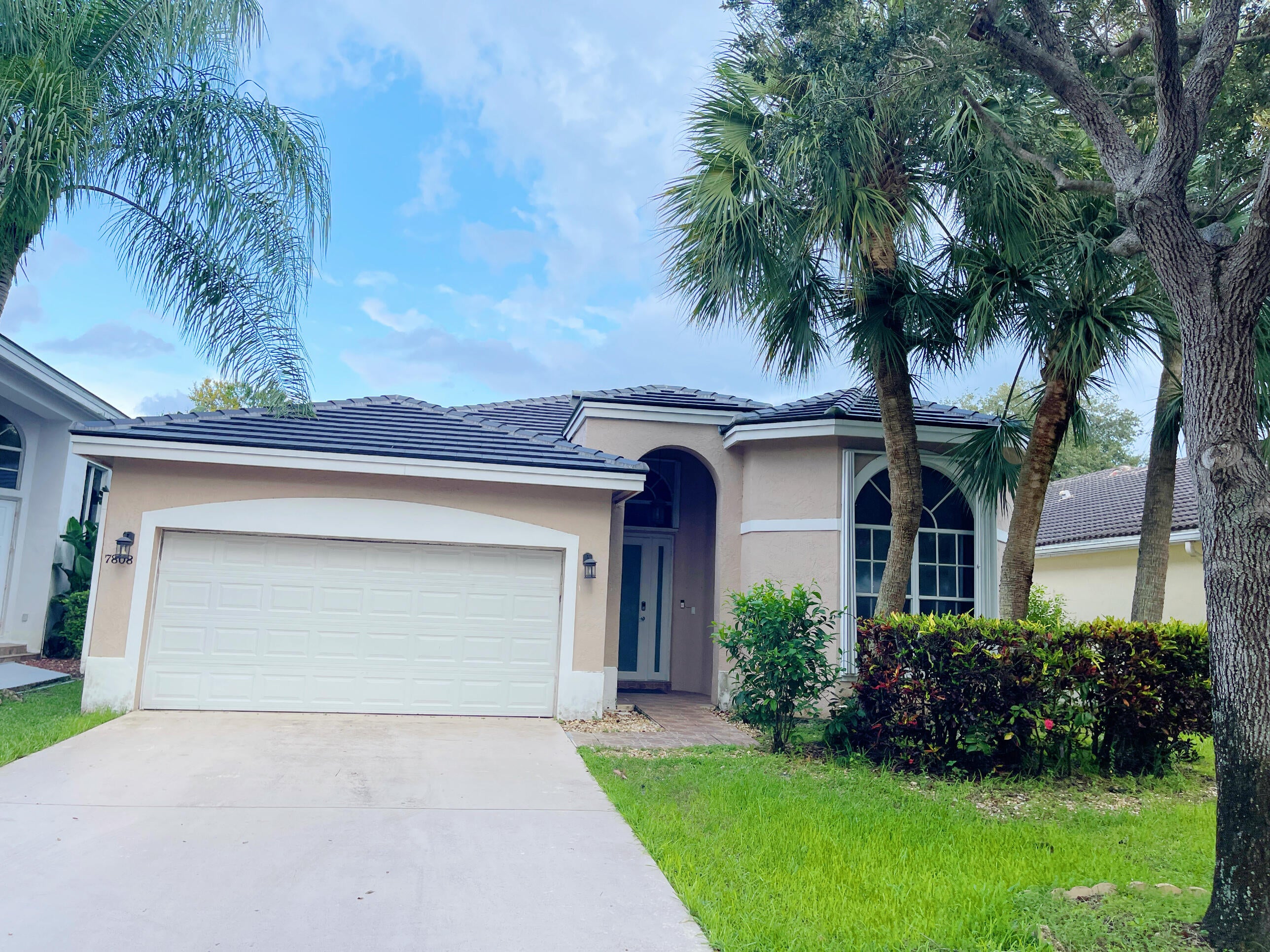7808 NW 71ST Way