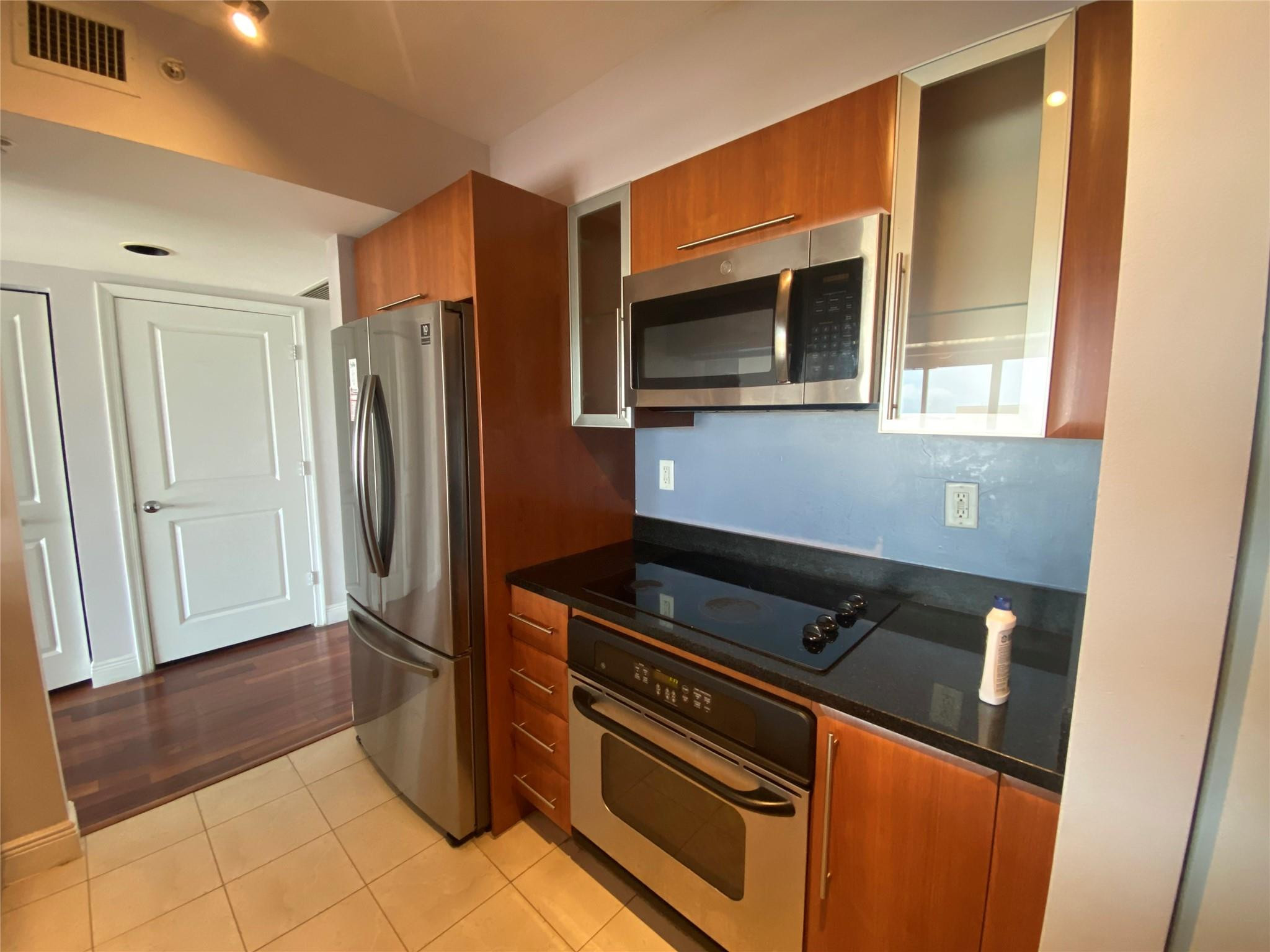 Symphony condo North - Residential