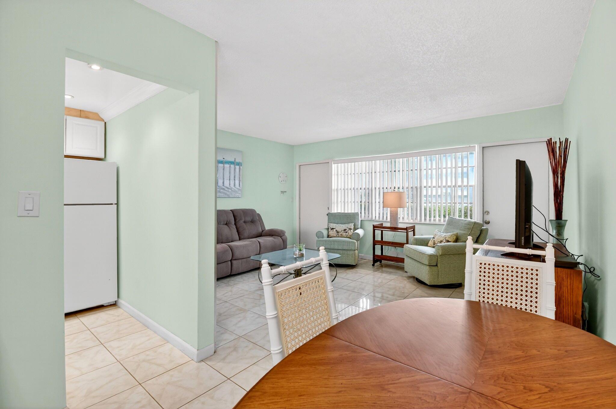 MAYBURY MANSIONS CONDO - Residential