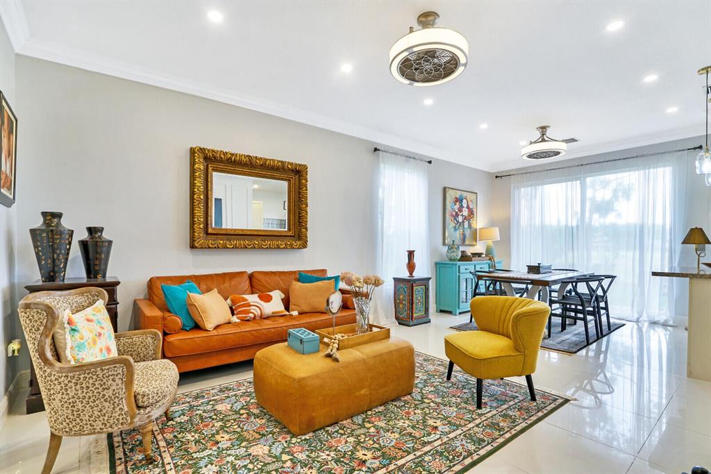 SEMINOLE ESTATES & TOWNHOMES - Residential