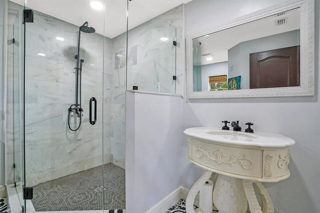 SEMINOLE ESTATES & TOWNHOMES - Residential