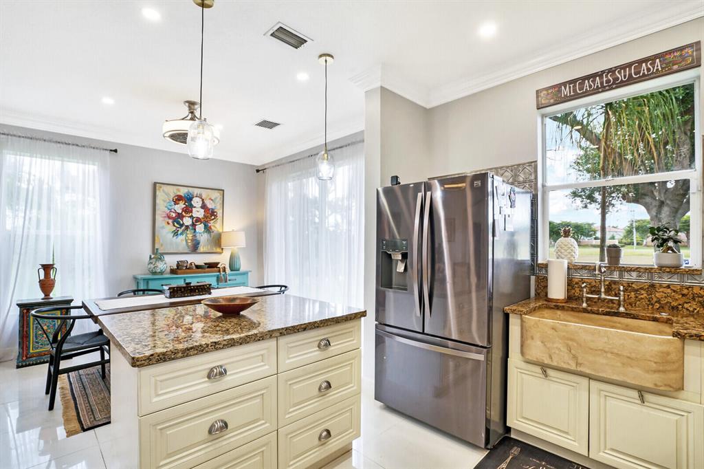 SEMINOLE ESTATES & TOWNHOMES - Residential