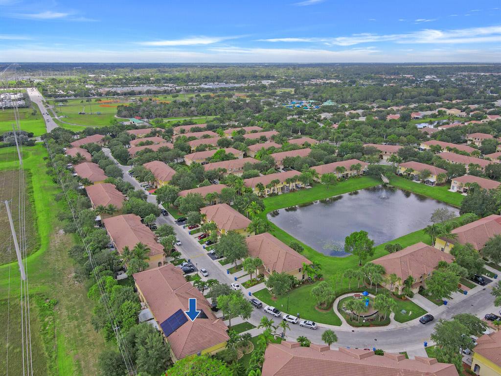 SEMINOLE ESTATES & TOWNHOMES - Residential