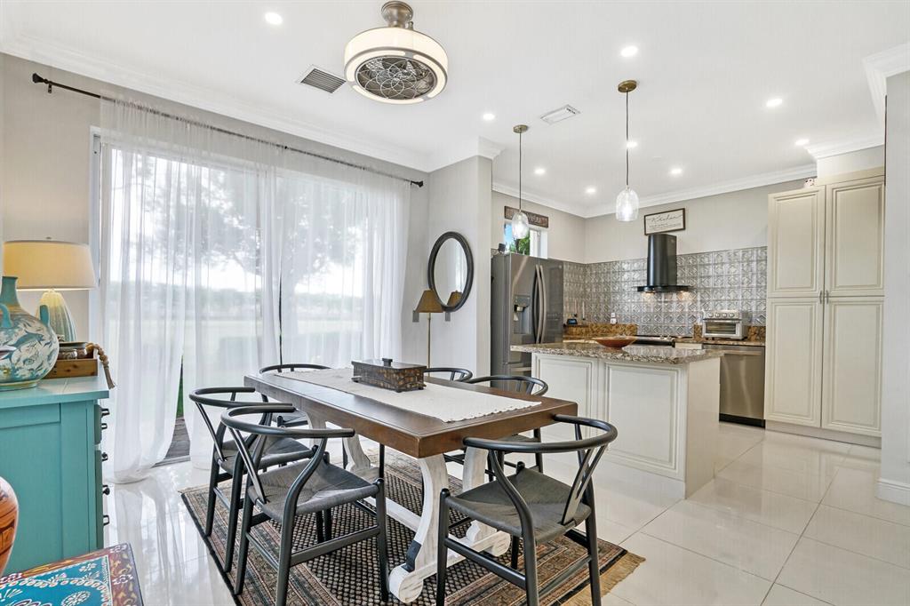 SEMINOLE ESTATES & TOWNHOMES - Residential