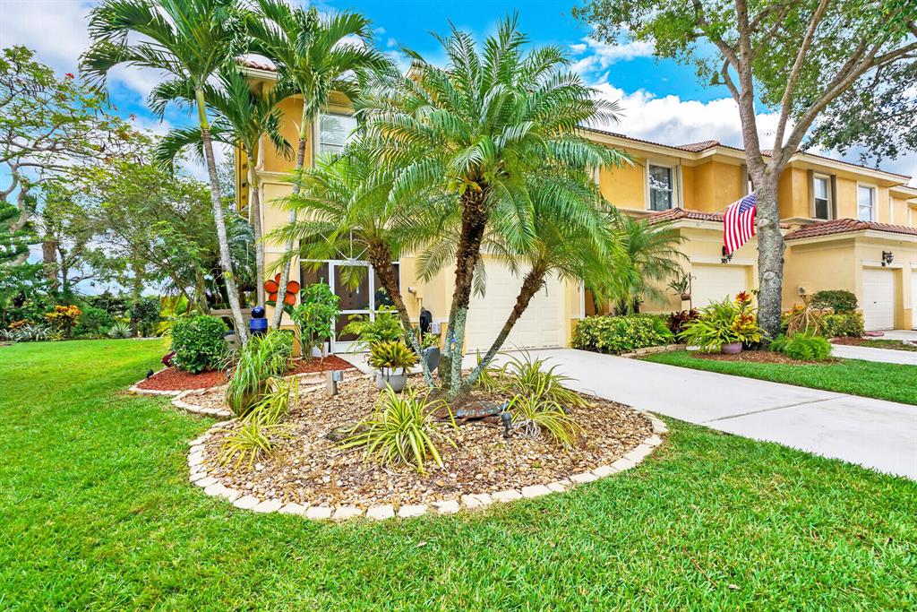 SEMINOLE ESTATES & TOWNHOMES - Residential