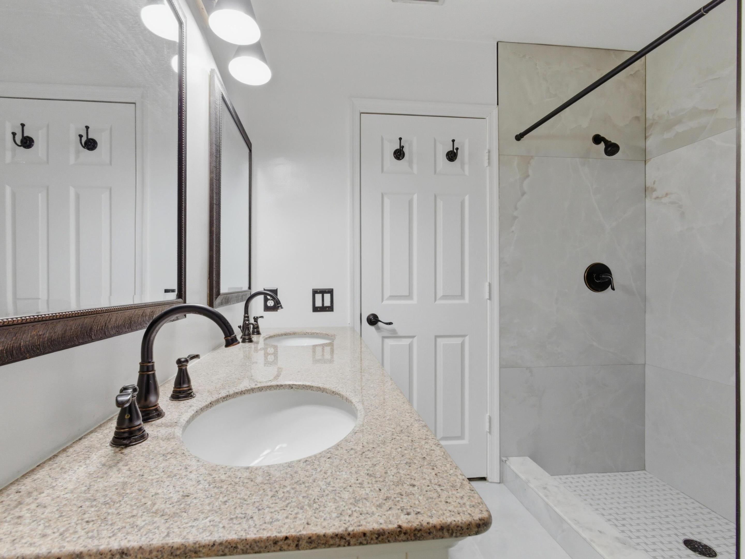 WOODLAND LAKES - Residential