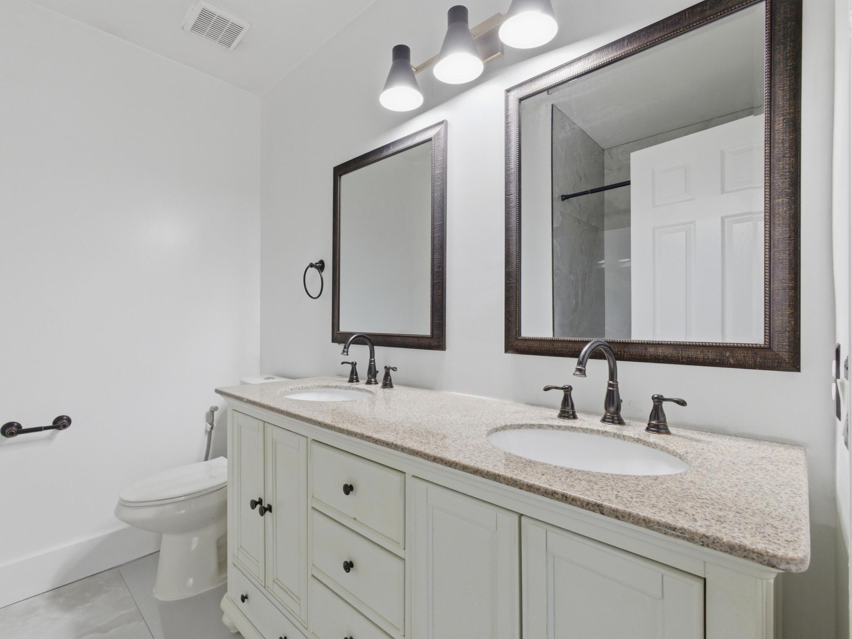 WOODLAND LAKES - Residential