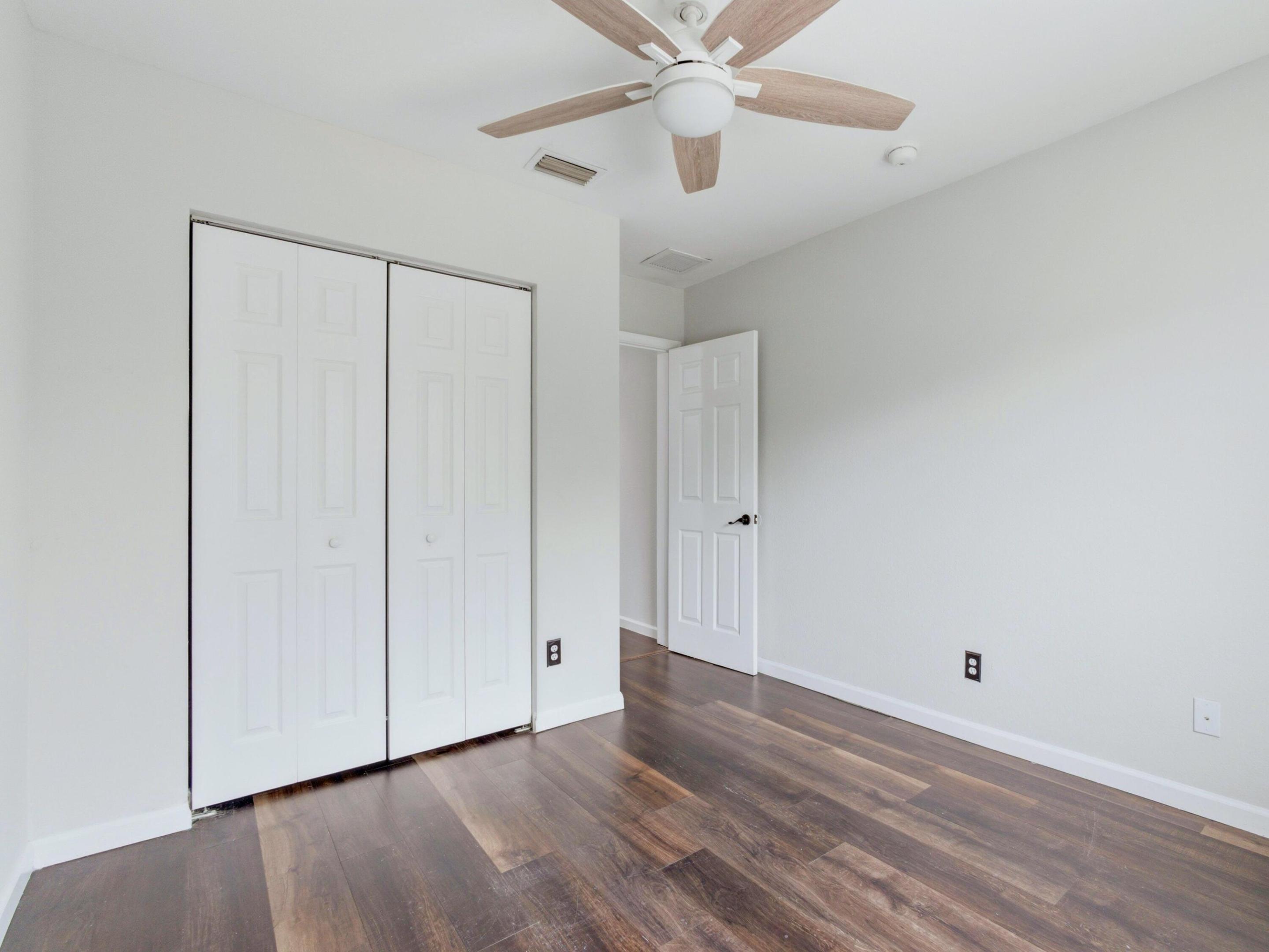 WOODLAND LAKES - Residential