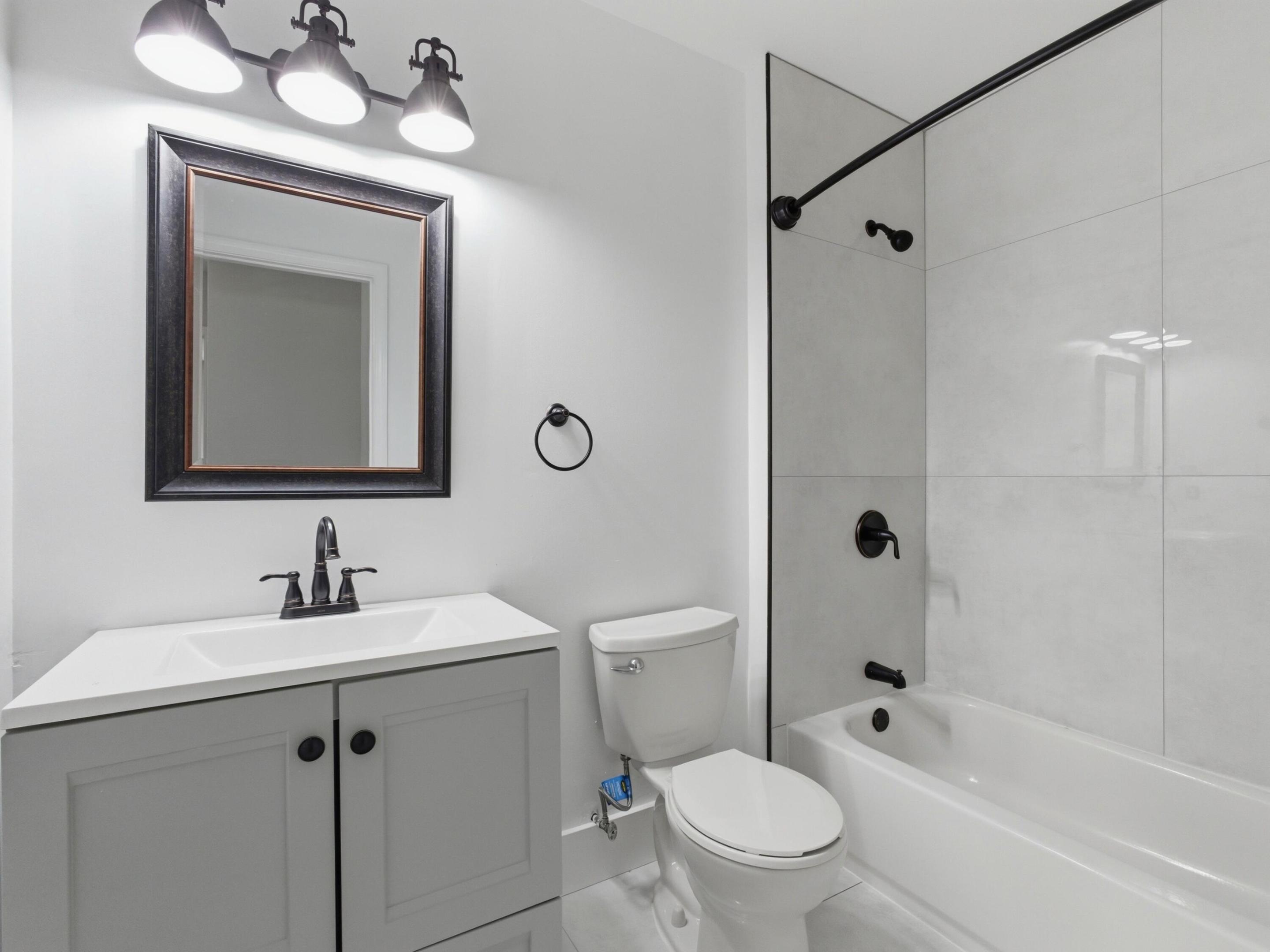 WOODLAND LAKES - Residential