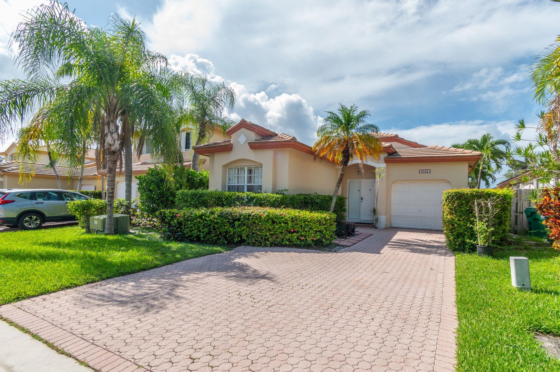 View Doral, FL 33172 house