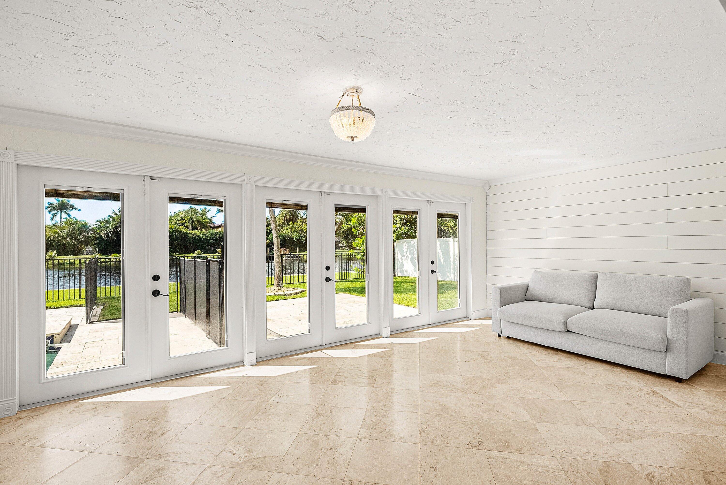 TROPIC PALMS 2 - Residential