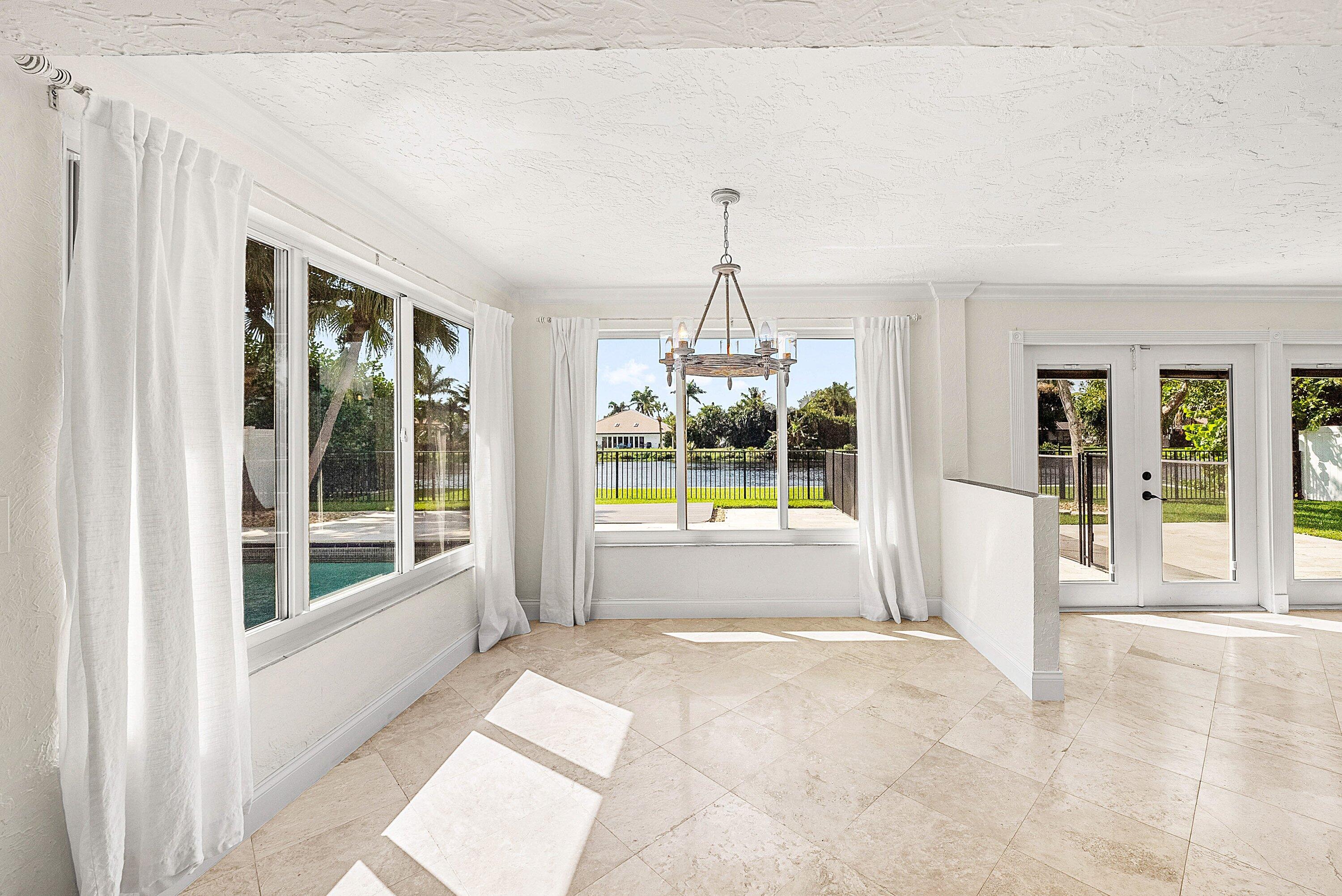 TROPIC PALMS 2 - Residential