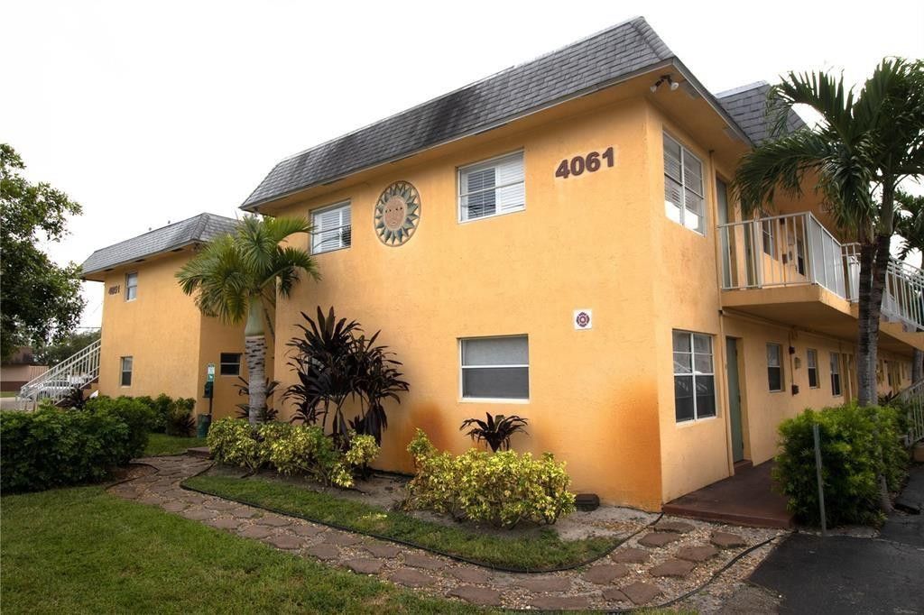 Photo of 4061 N Dixie Highway #27, Oakland Park, FL 33334 (MLS # F10507233)