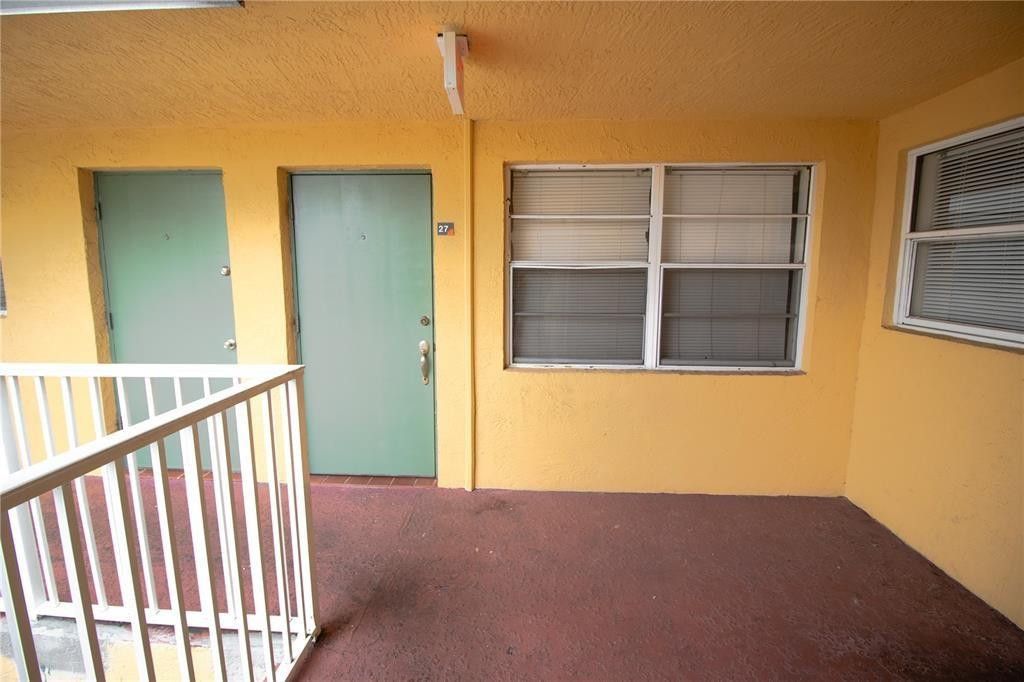 Photo of 4061 N Dixie Highway #27, Oakland Park, FL 33334 (MLS # F10507233)