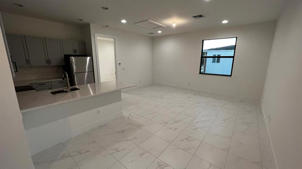 Photo of 1038 Faulkner Terrace #B, Palm Beach Gardens, FL 33418 (MLS # R10896722)