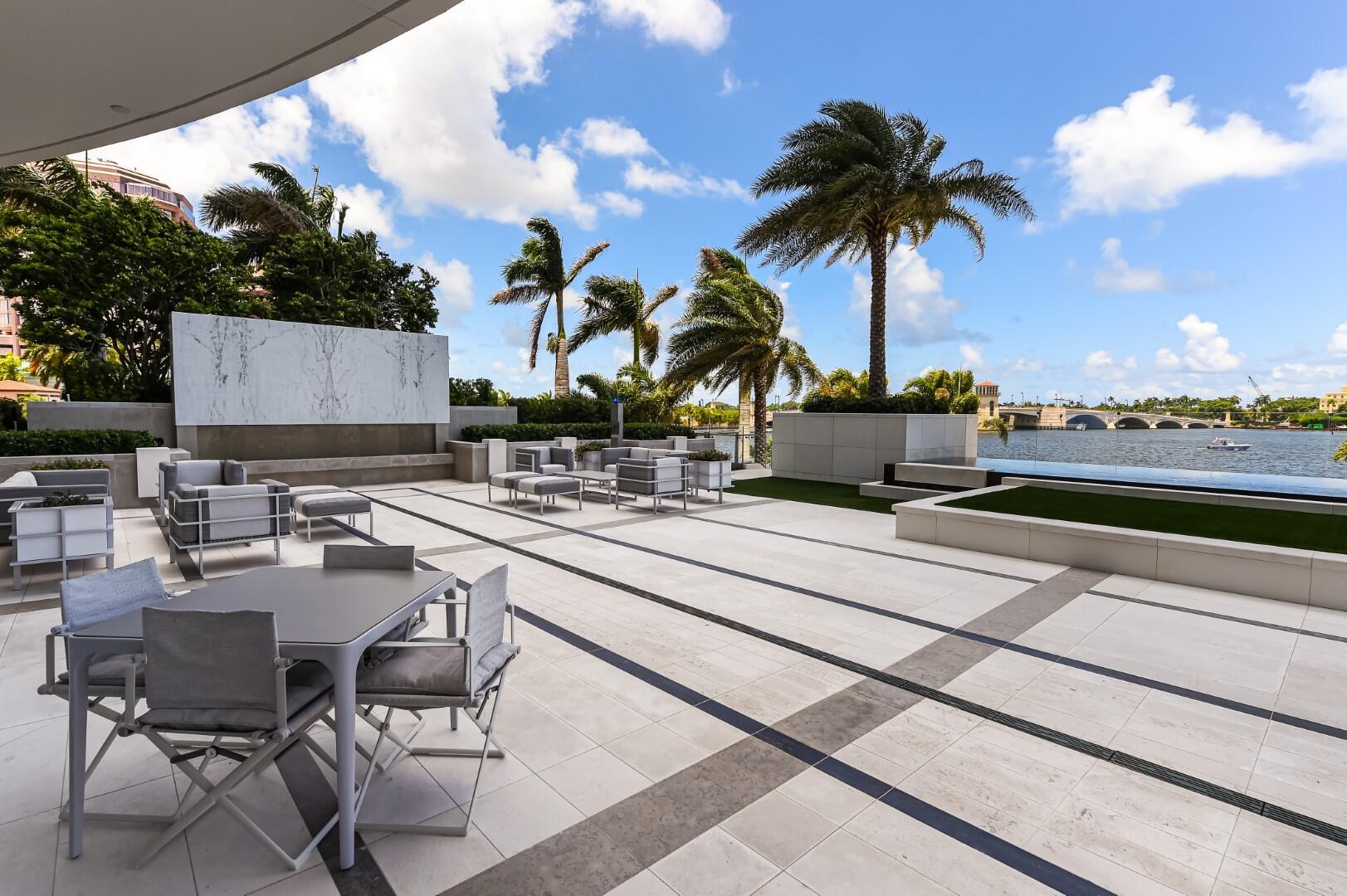 BRISTOL CONDO - Residential