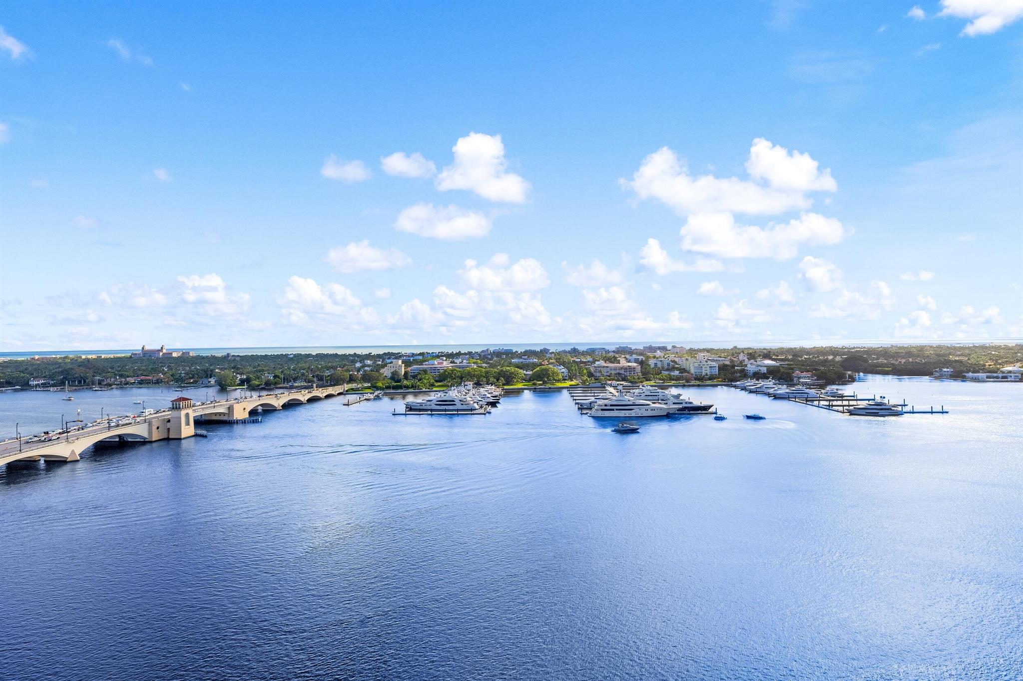 BRISTOL CONDO - Residential