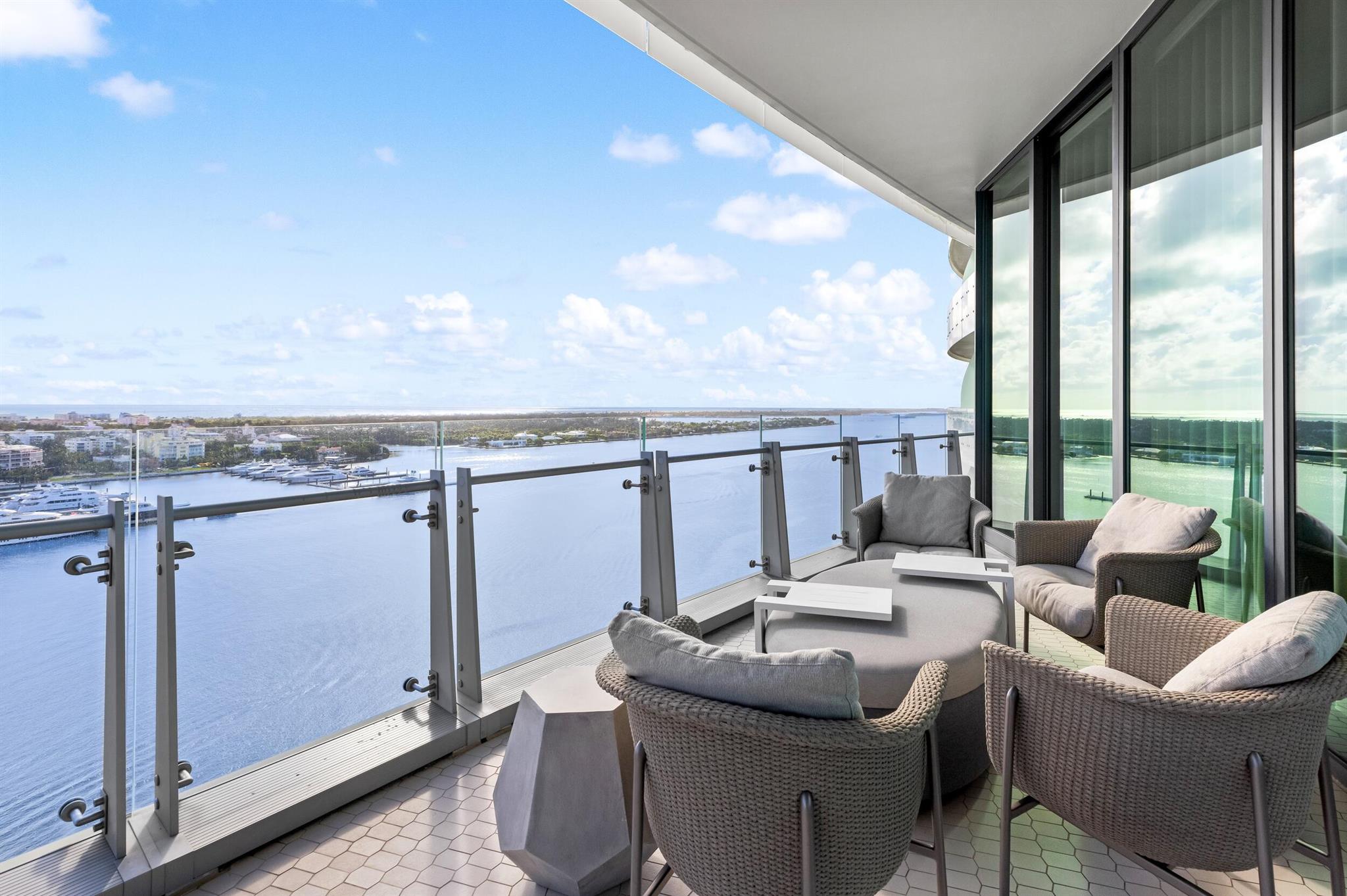 BRISTOL CONDO - Residential