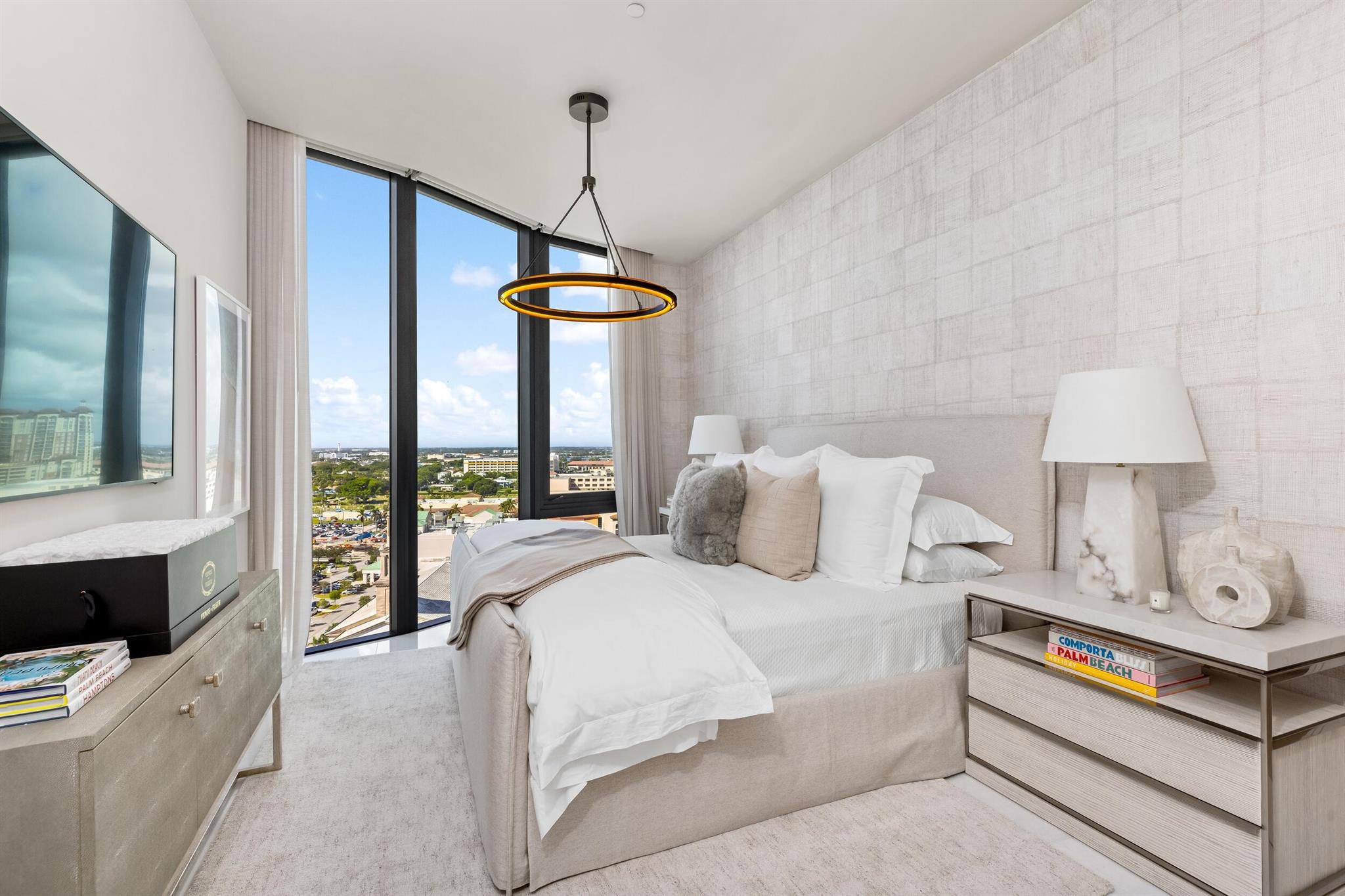 BRISTOL CONDO - Residential