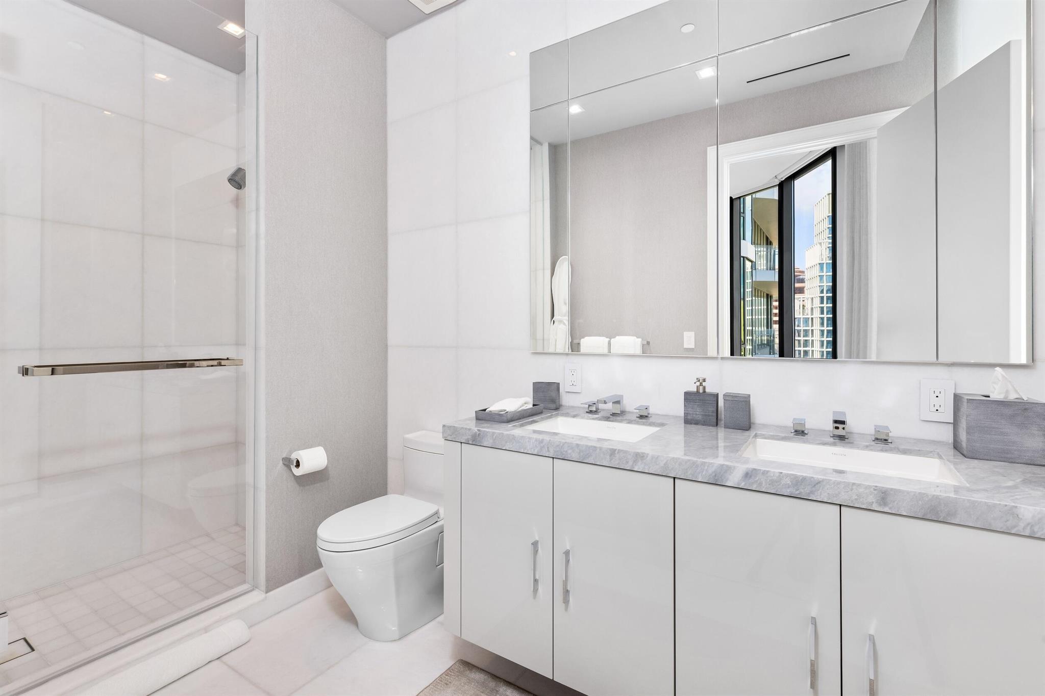 BRISTOL CONDO - Residential