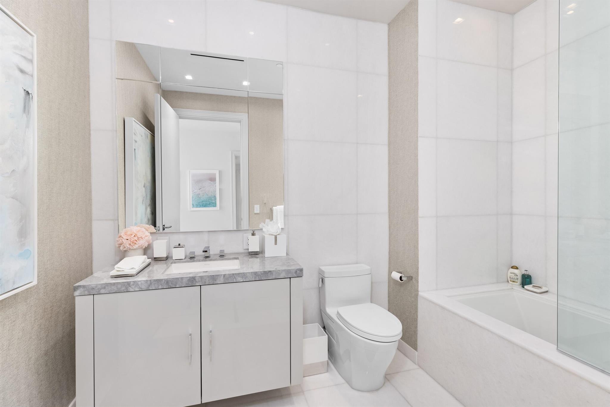 BRISTOL CONDO - Residential