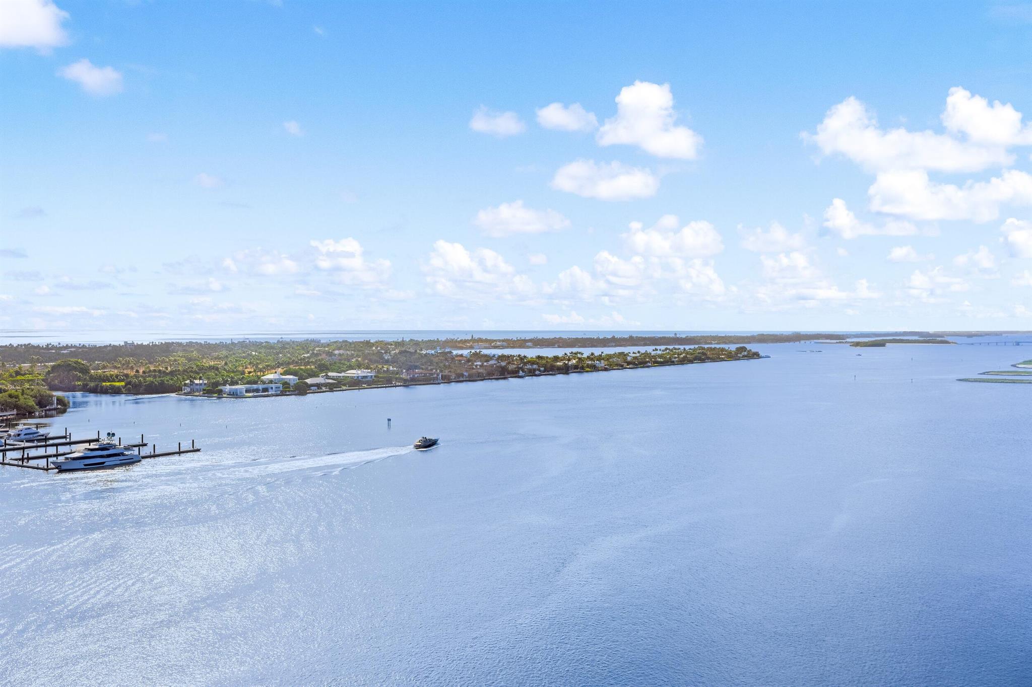 BRISTOL CONDO - Residential