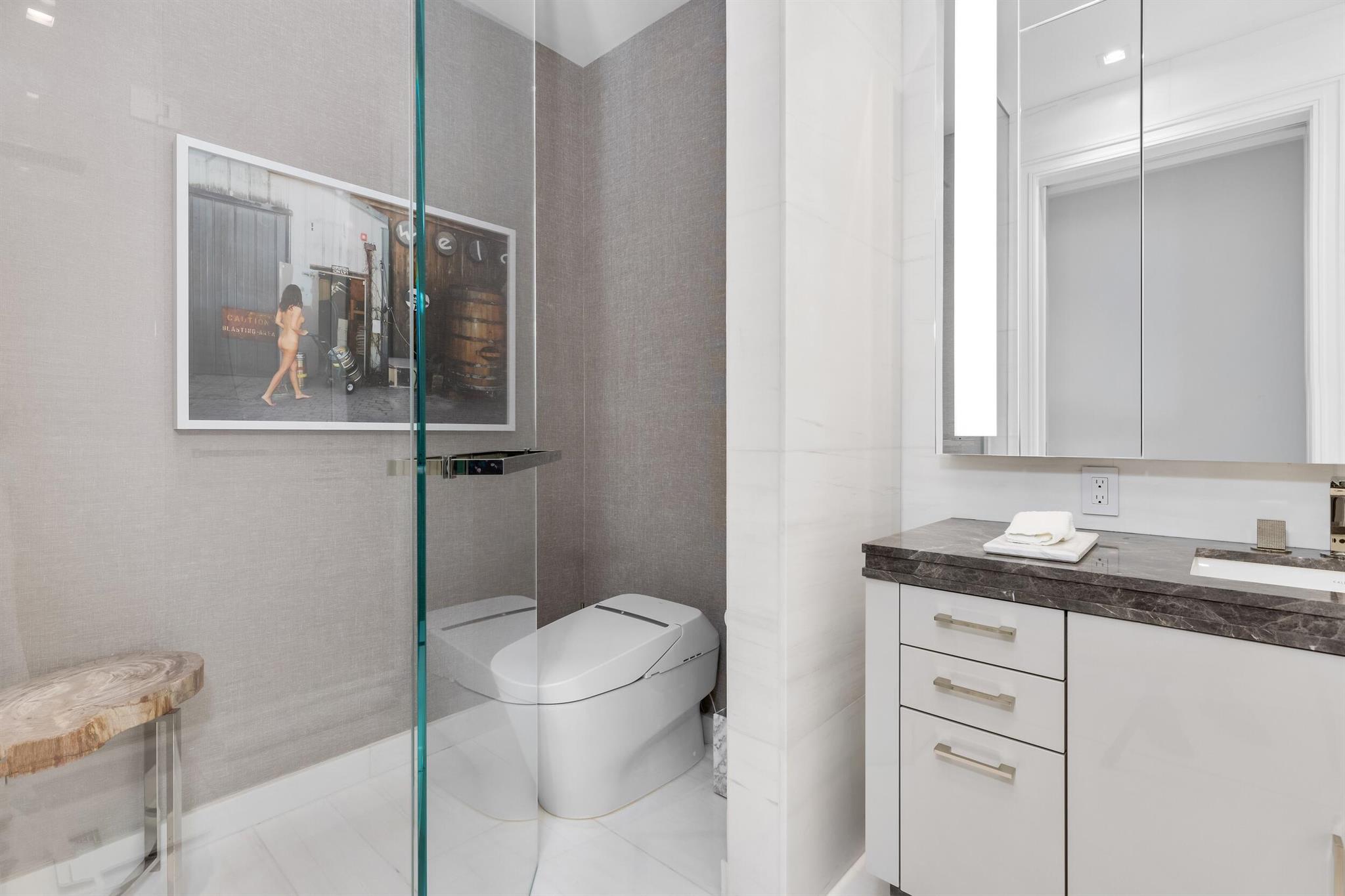 BRISTOL CONDO - Residential