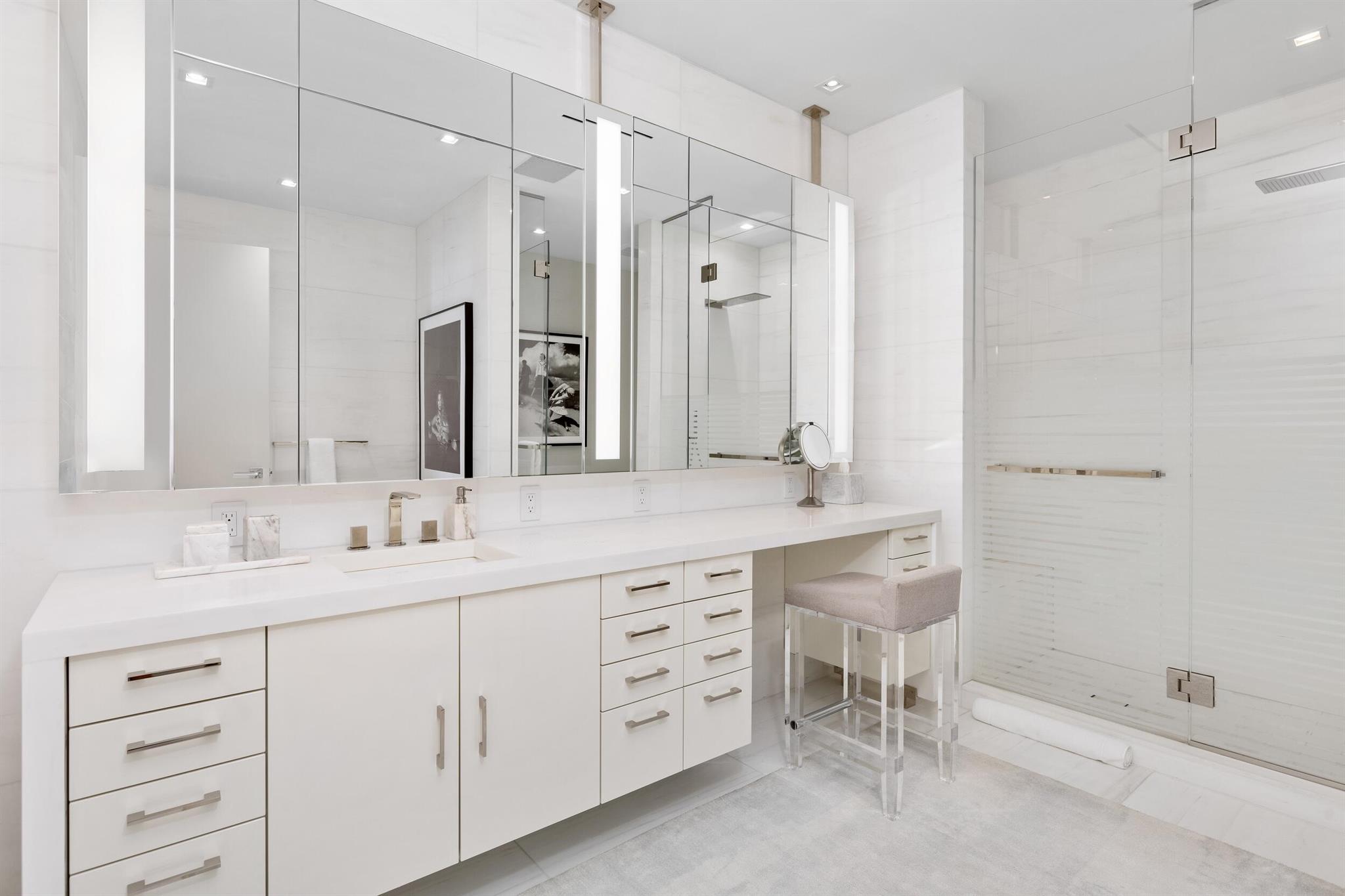 BRISTOL CONDO - Residential