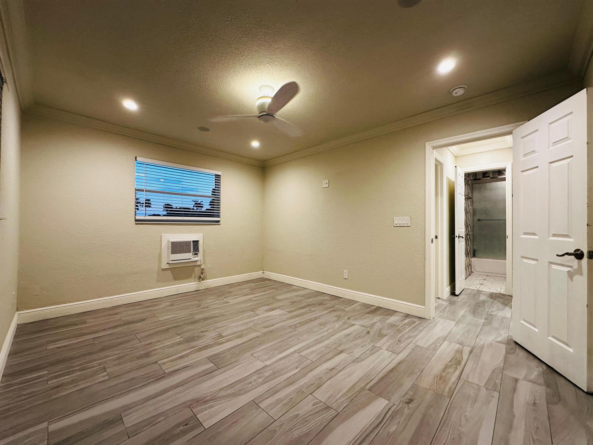 LAKE VIEW CONDO APTS - Residential Lease