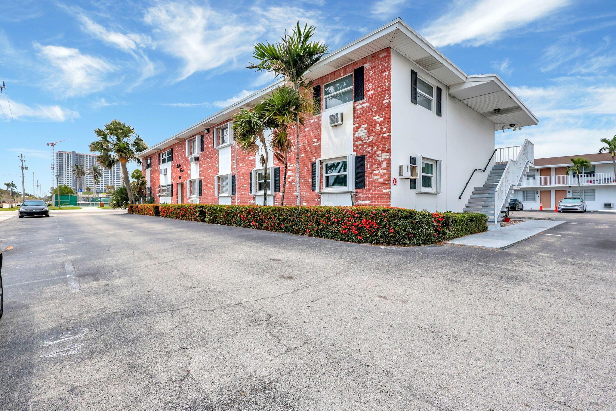 LAKE VIEW CONDO APTS - Residential Lease