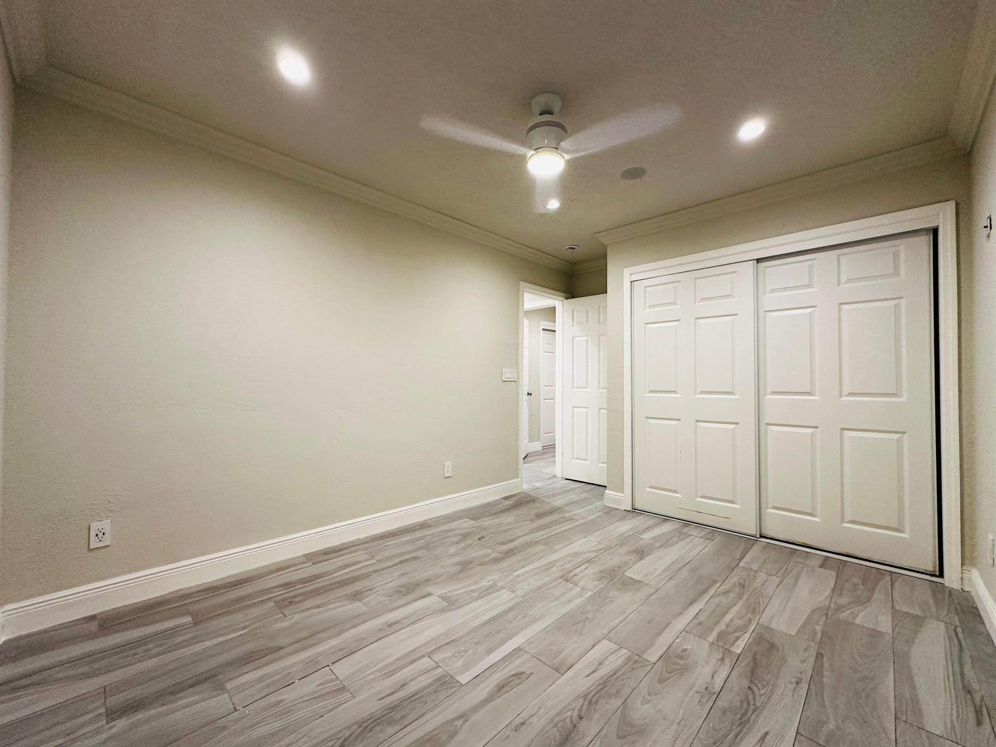 LAKE VIEW CONDO APTS - Residential Lease