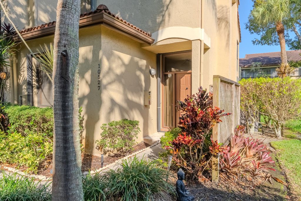 Photo of 10527 NW 10th Street #B-130, Plantation, FL 33322 (MLS # B26005034)