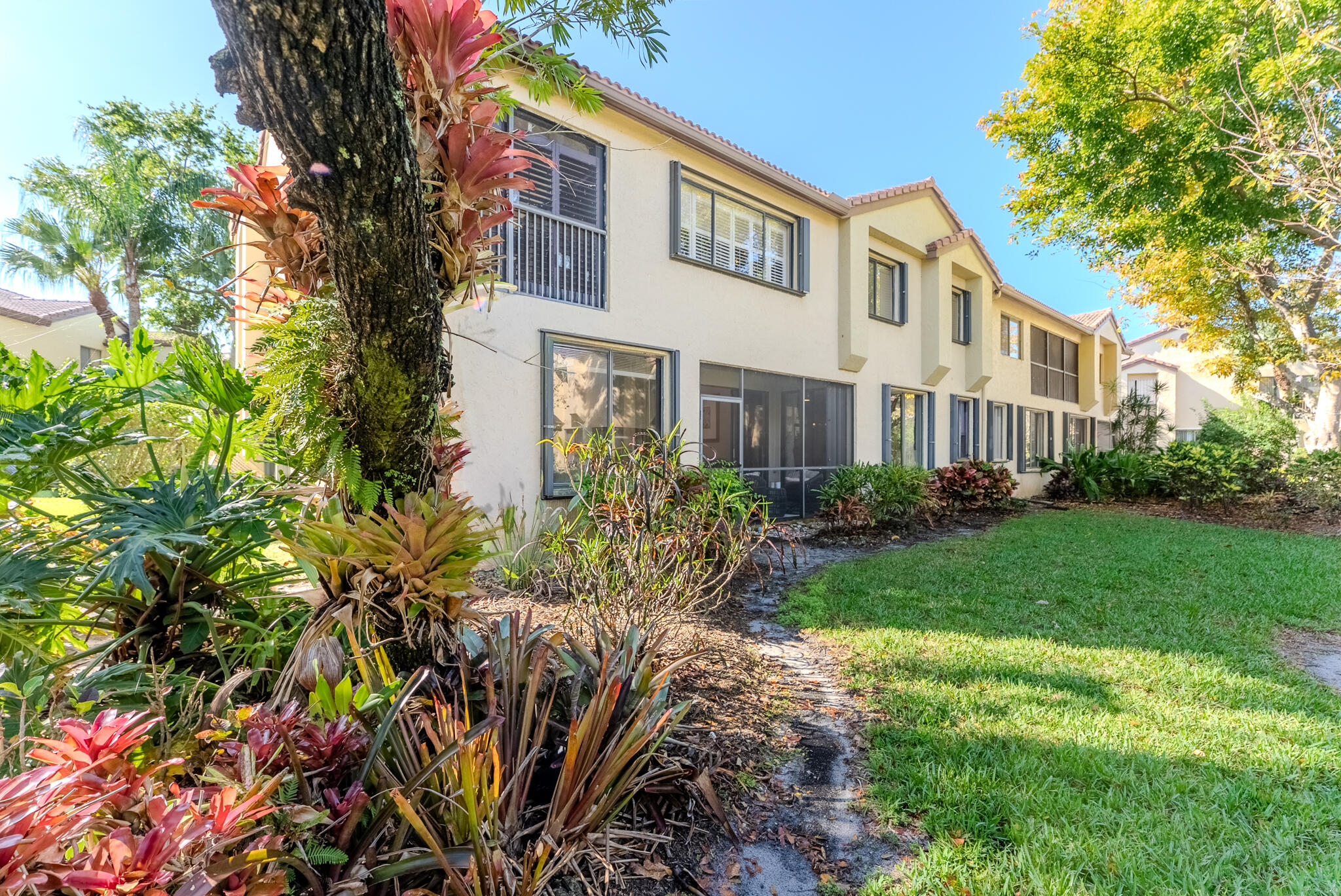 BRIDGEWATER CONDO - Residential Lease