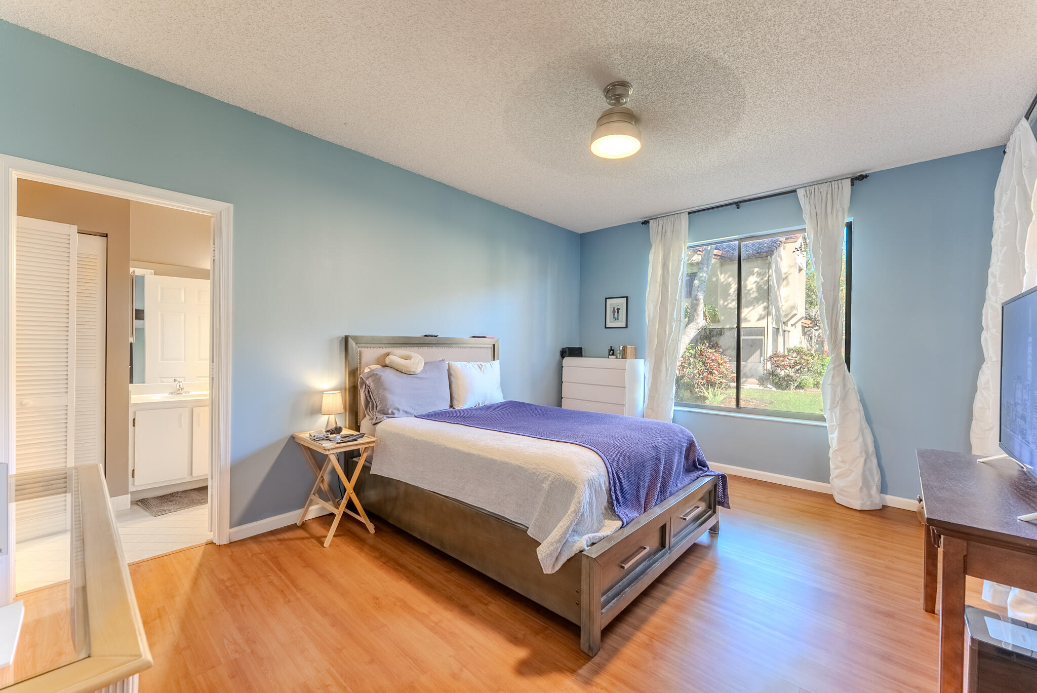 BRIDGEWATER CONDO - Residential Lease