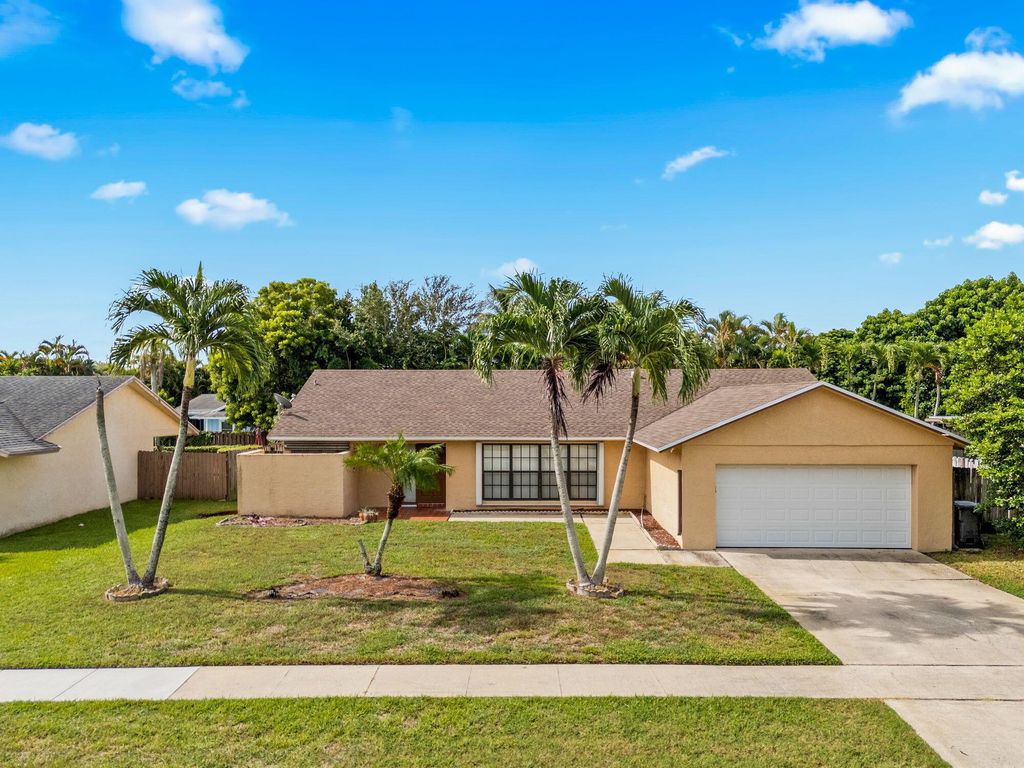 Photo of 12164 Sugar Pine Trail, Wellington, FL 33414 (MLS # R11008922)