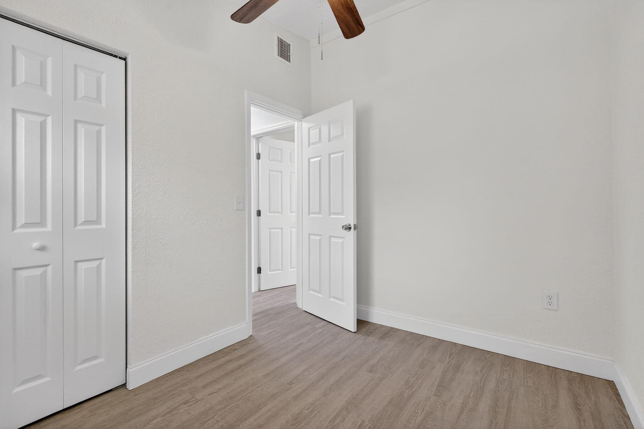 LAKE FOREST SEC ONE - Residential