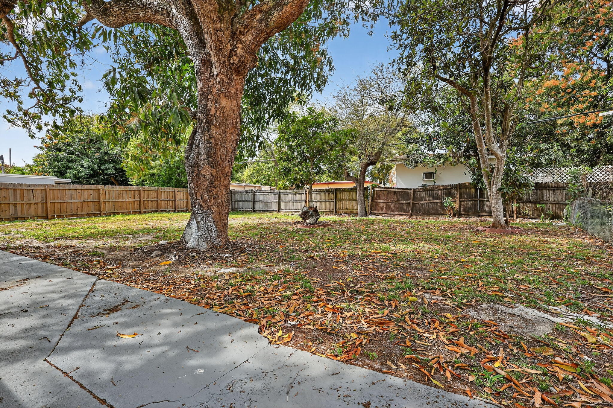 LAKE FOREST SEC ONE - Residential