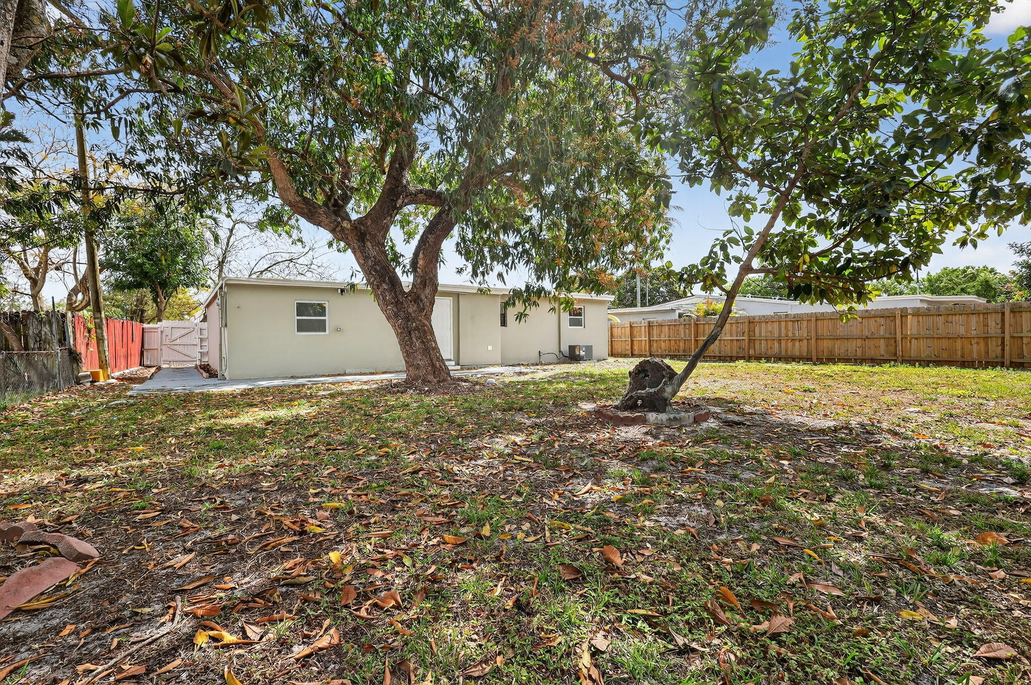 LAKE FOREST SEC ONE - Residential