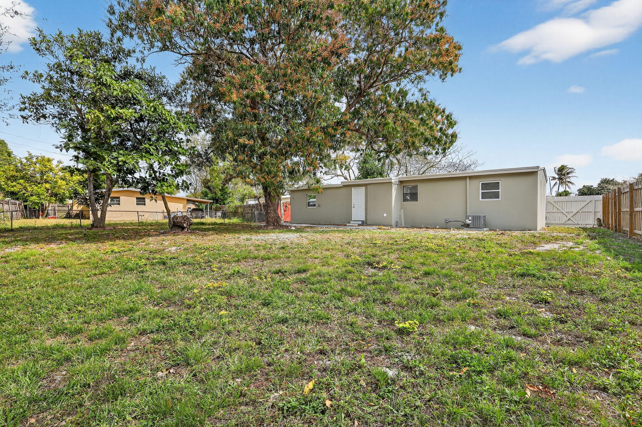 LAKE FOREST SEC ONE - Residential