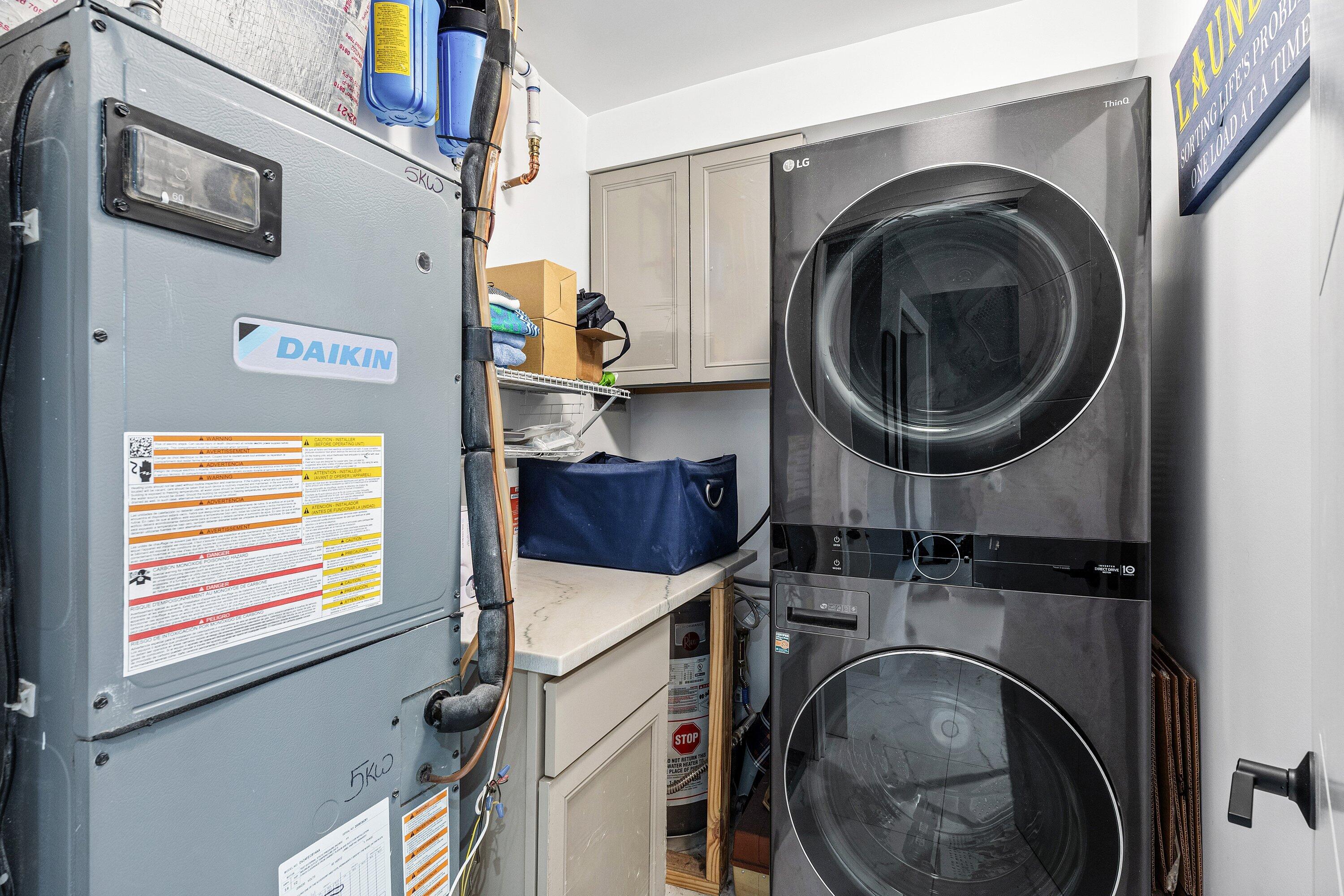 BEACH HOUSE CONDO - Residential