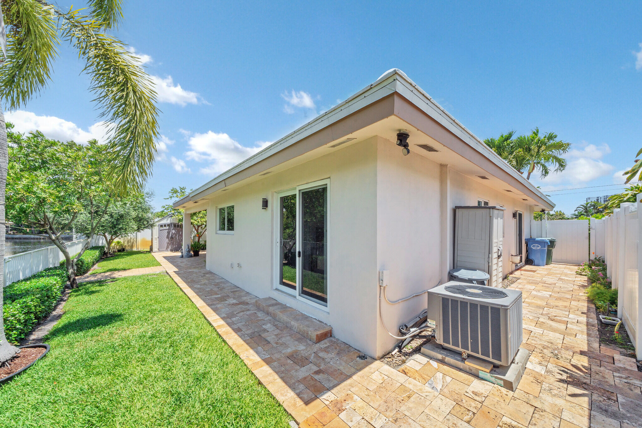 CORAL WOODS - Residential Income